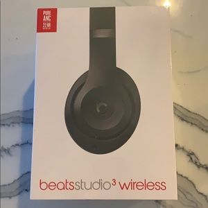 NEVER OPENED beats studio 3 wireless headphone
